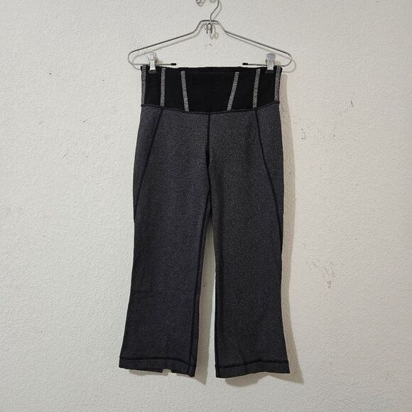 Lululemon Tadasana Slit Crop Black size 6 - Picture 1 of 6
